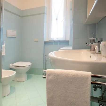 Casa de Férias 162 - La Veranda Sull'acqua, Fronte E Vista Mare Riva Trigoso, Posto Auto Privato *
