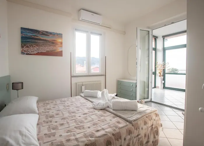 162 - La Veranda Sull'acqua, Fronte E Vista Mare Riva Trigoso, Posto Auto Privato *