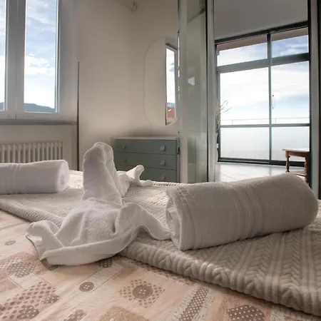 Hébergement de vacances 162 - La Veranda Sull'acqua, Fronte E Vista Mare Riva Trigoso, Posto Auto Privato Sestri Levante